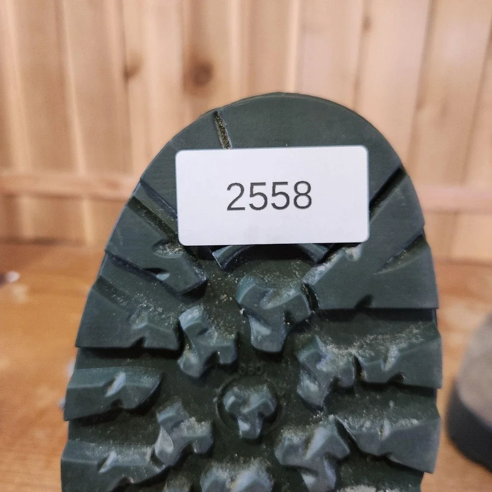 Belleville 675ST Boots Mens 9.5 R Green Suede Gore-Tex Insulated Vibram